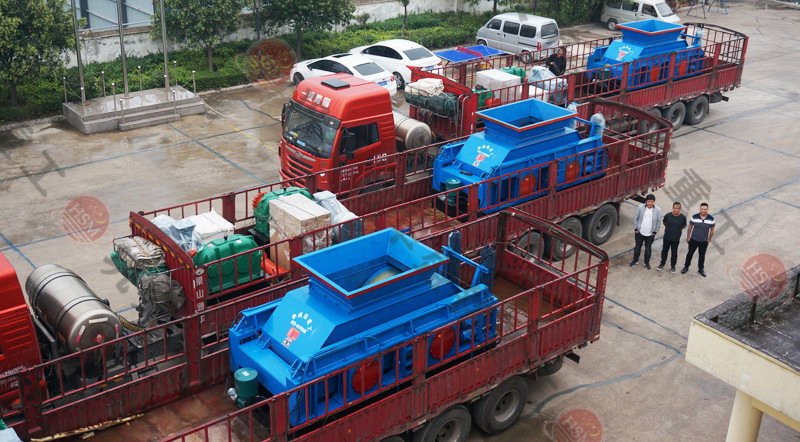 全自動(dòng)液壓對輥制砂機(jī)